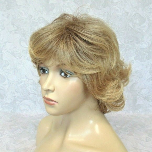 Short Wavy Brown/Blonde Ombre Heat Resistant Wig main image 9
